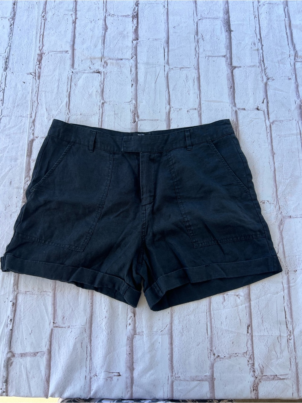Jones and Co 100% Linen Black shorts size 10